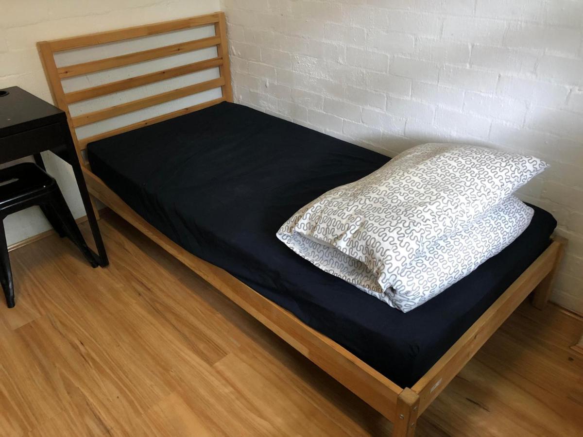 South Yarra Hostel Мельбурн Экстерьер фото