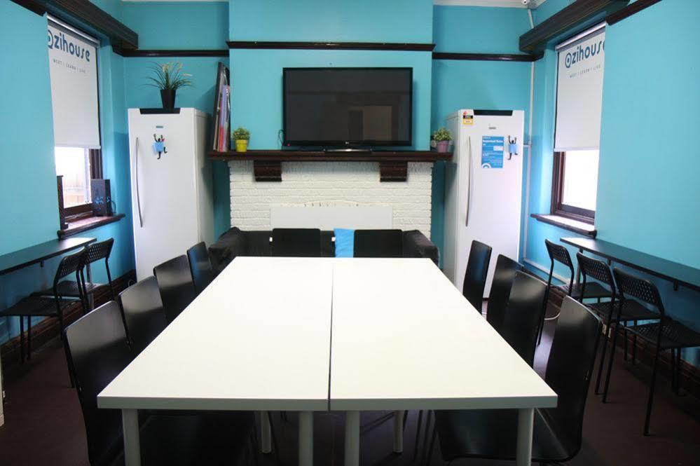 South Yarra Hostel Мельбурн Экстерьер фото